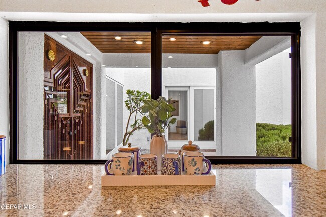 Building Photo - 508 Canyon Springs Dr