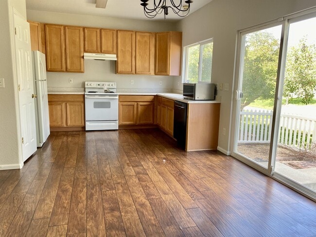 Building Photo - 13950 Adams St