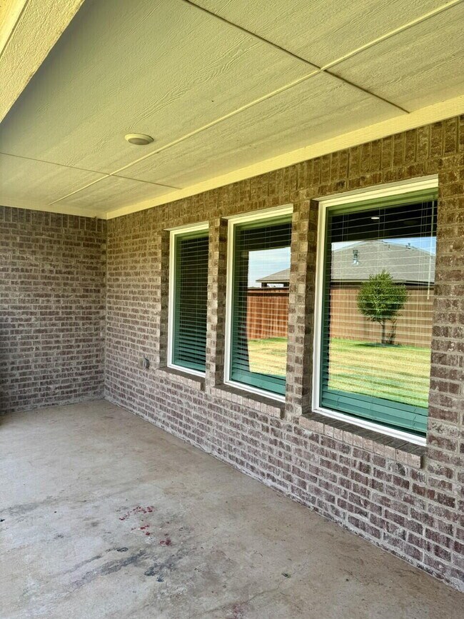 Building Photo - 10504 Atlanta Ave