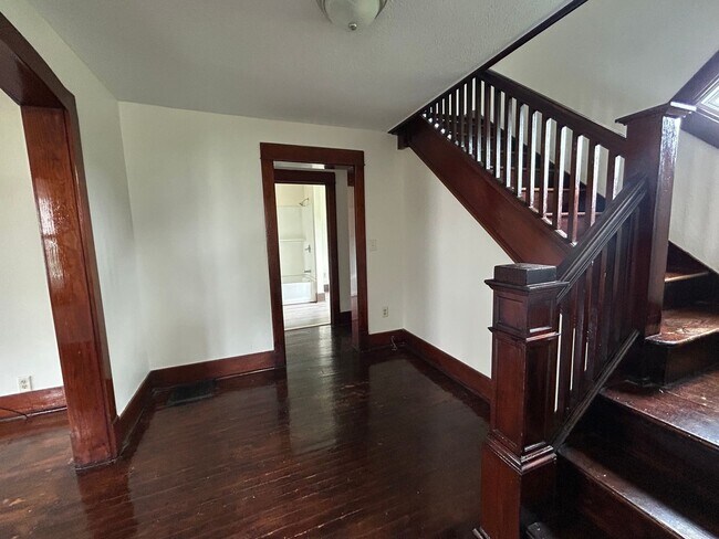 Building Photo - 563 Barkeyville Rd