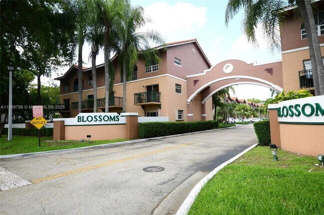 Building Photo - 10026 Hammocks Blvd