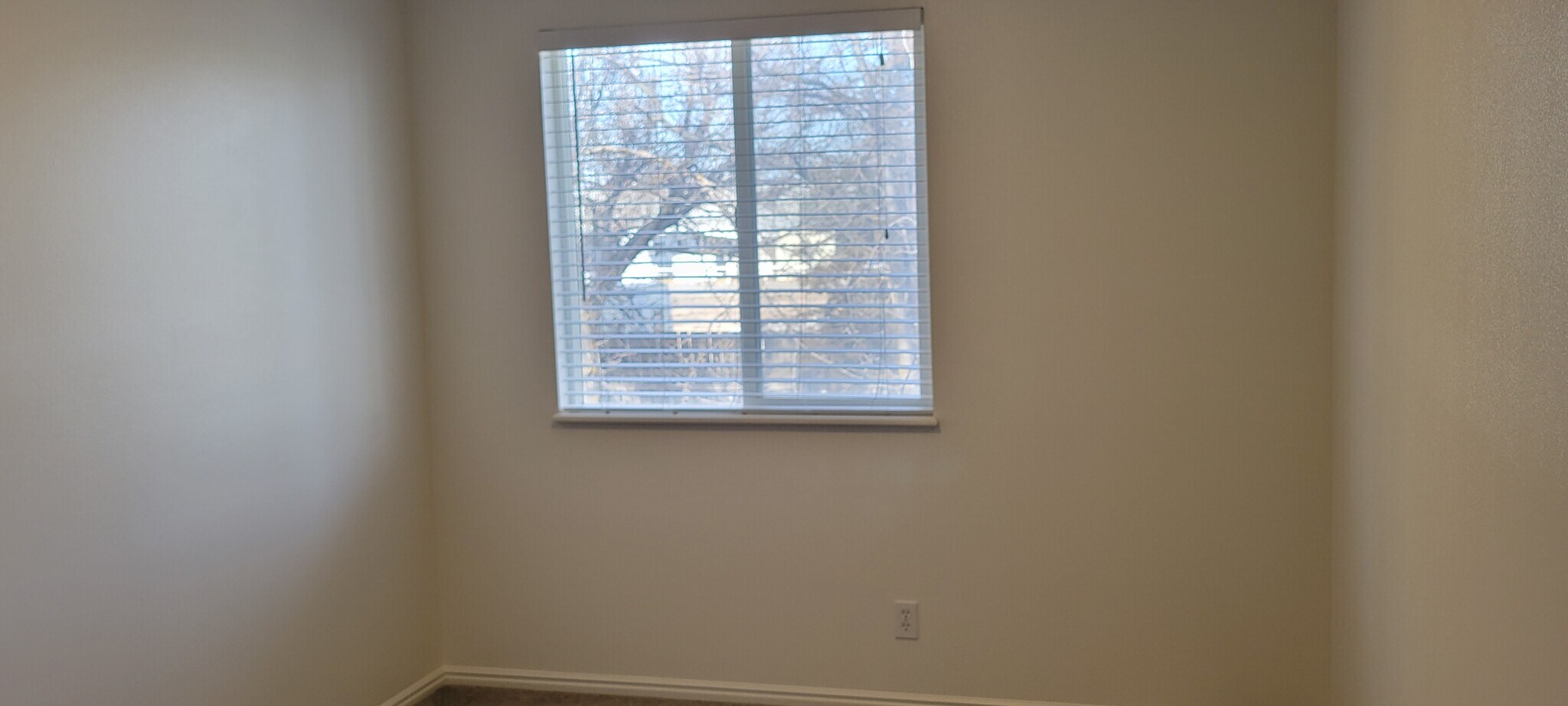 Building Photo - 545 W 600 N