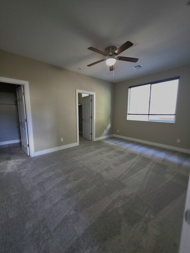 Building Photo - 2522 W Cripple Creek Dr