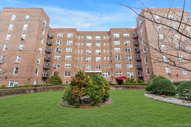 Building Photo - 99-41 64th Ave