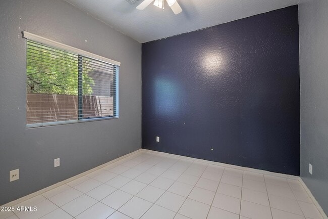 Building Photo - 4618 W Cottontail Rd
