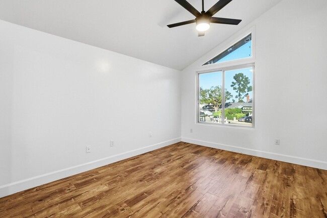 Building Photo - Fully Renovated Home in University City!