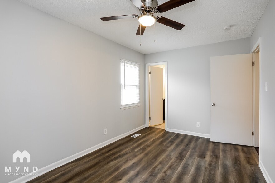 Building Photo - 908 Waring St