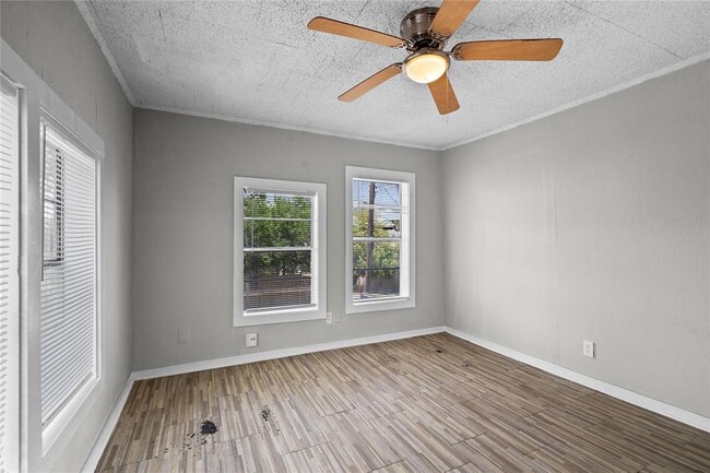 Building Photo - 3116 Avenue L