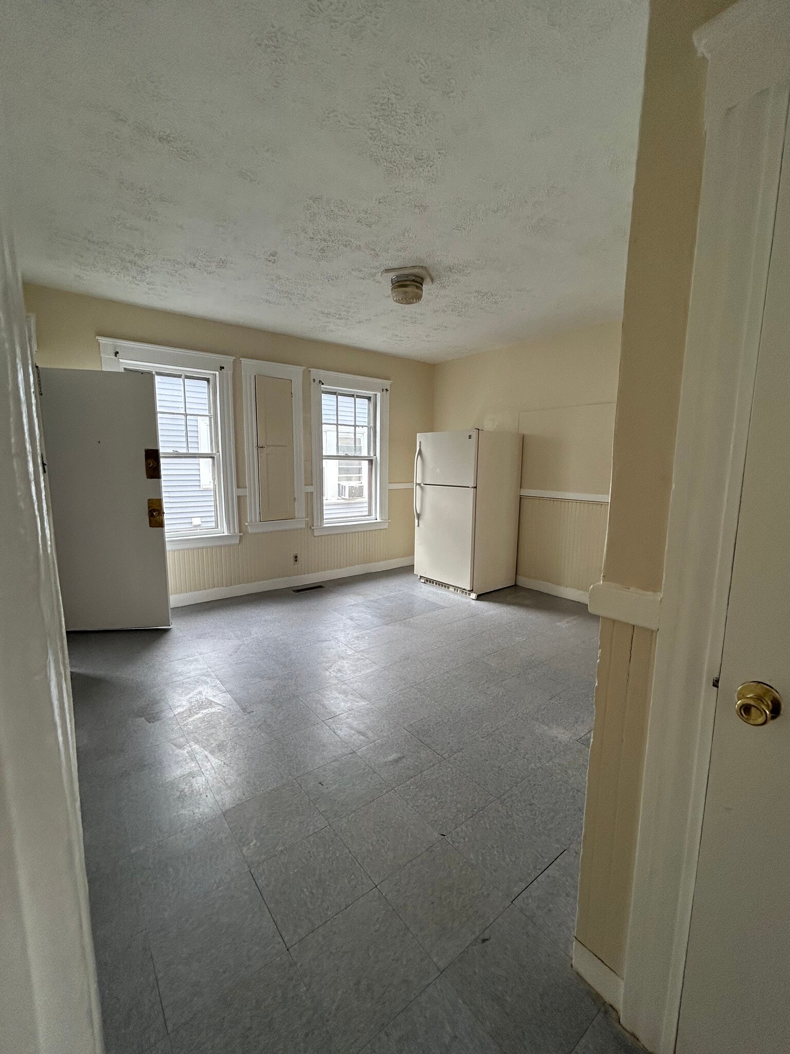 Kitchen Area - 47 Juniper St