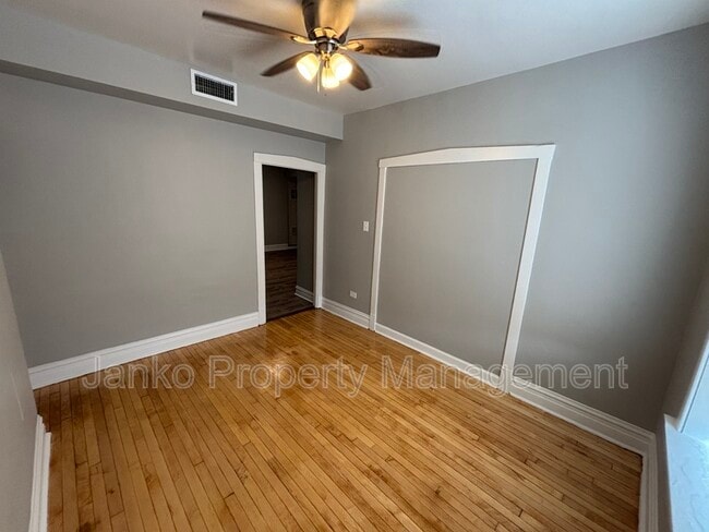 Building Photo - 6116 W Roosevelt Rd