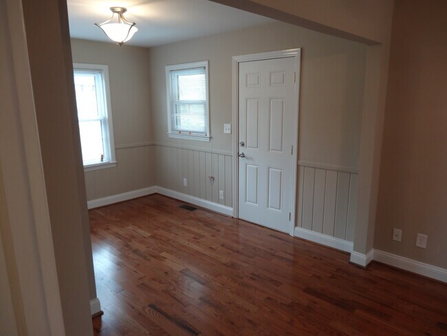 Building Photo - 5773 Gumtree Rd