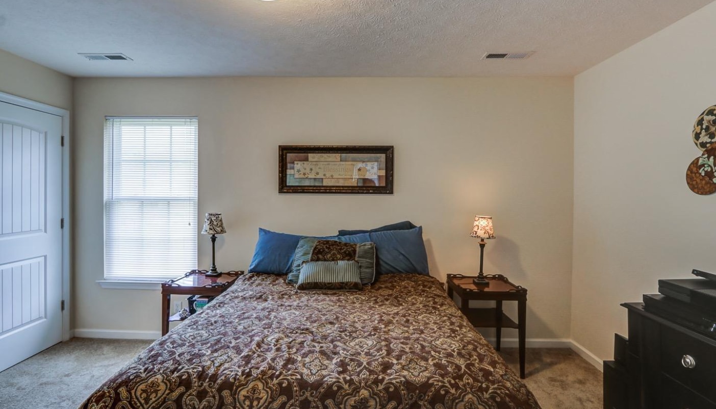 Building Photo - 27 Gloucester Dr