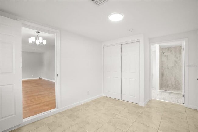 Building Photo - 524 Byron Rd