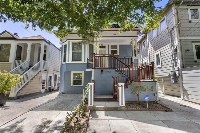 Primary Photo - 1443 Stanton St
