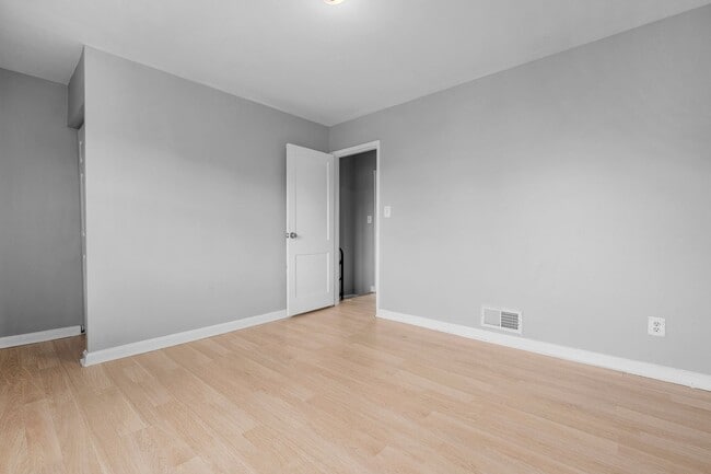 Building Photo - COMING SOON - 2 Bedroom Rental in Temple Hills