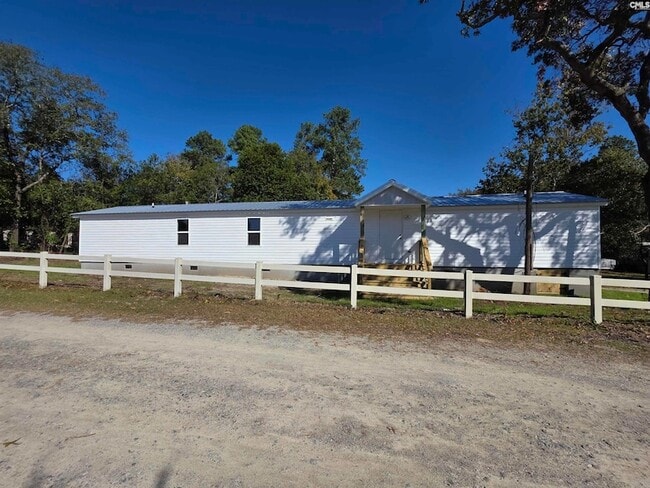 Building Photo - 714 Windy Rd