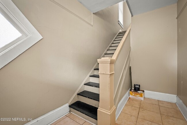 Building Photo - 1511 Belmonte Ave