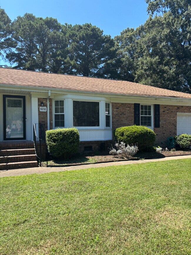 Building Photo - "Charming Single Family Home in Portsmouth – 1521 Sq Ft of Comfortable Living!"