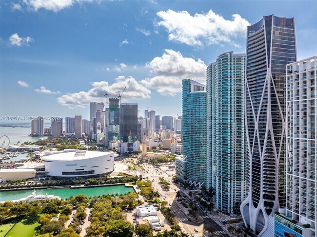 Building Photo - 1000 Biscayne Blvd