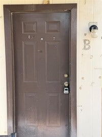 Building Photo - 3022 SE 5th Terrace