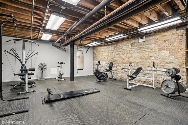 Building Photo - 525 N Halsted St