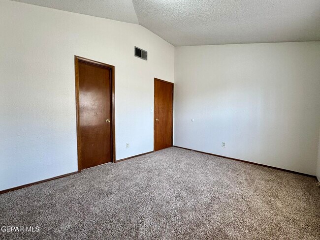 Building Photo - 11357 Lake Erie Dr