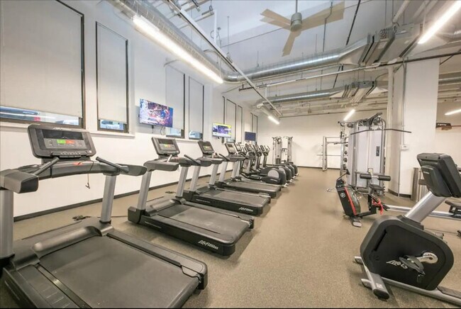 Building Photo - 309 Vine St