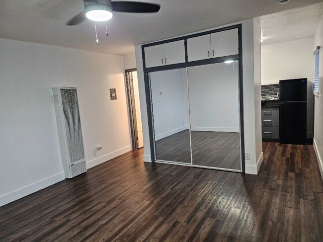 Building Photo - 617 S 9th St