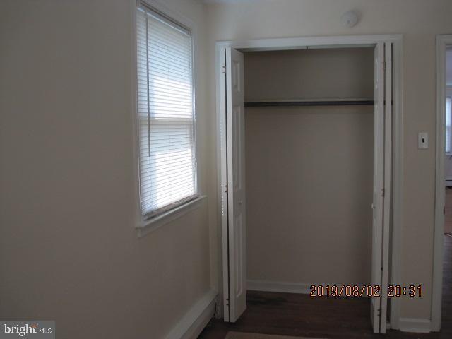 Building Photo - 801 Anderson Ave