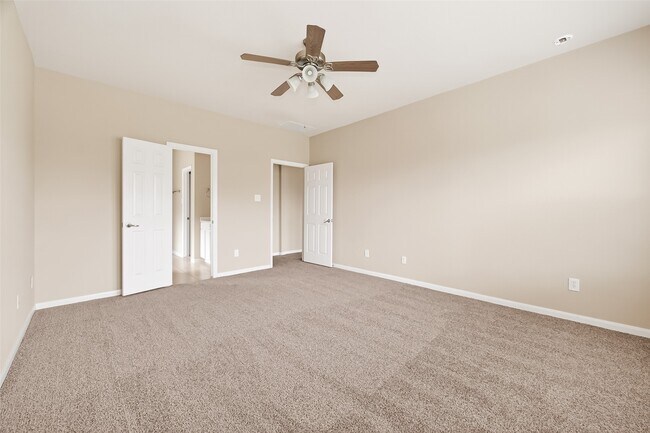 Building Photo - 21514 Venture Park Dr