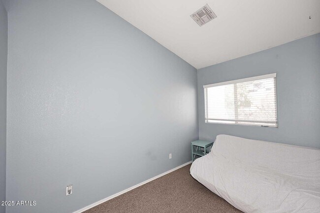 Building Photo - 4805 E Kachina Trail