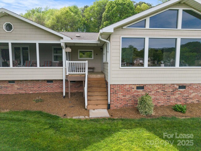 Building Photo - 173 Riverwood Rd