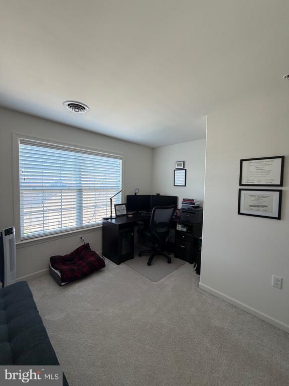 Building Photo - 109 S Village Cir