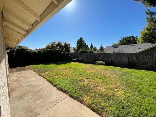 Building Photo - Beautiful 3 Bedroom 2 Bath Home in Excelle...