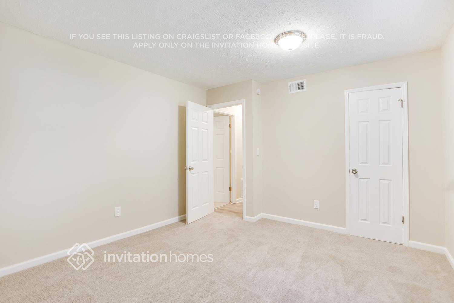 Building Photo - 5539 Petite Ct