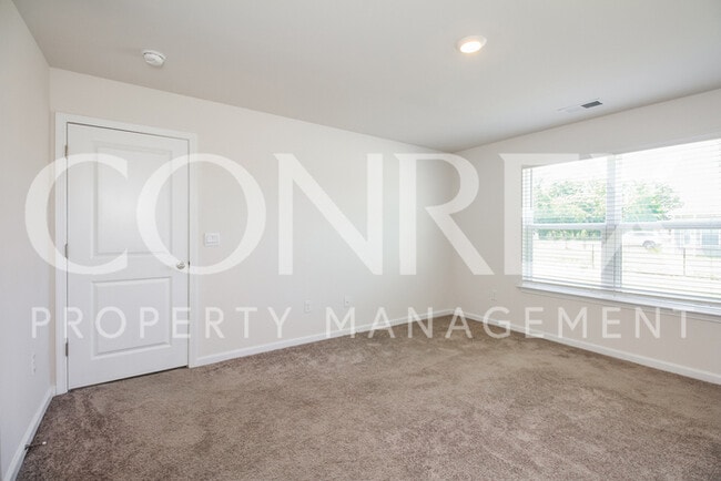 Building Photo - Charming 3 Bed, 2 Bath