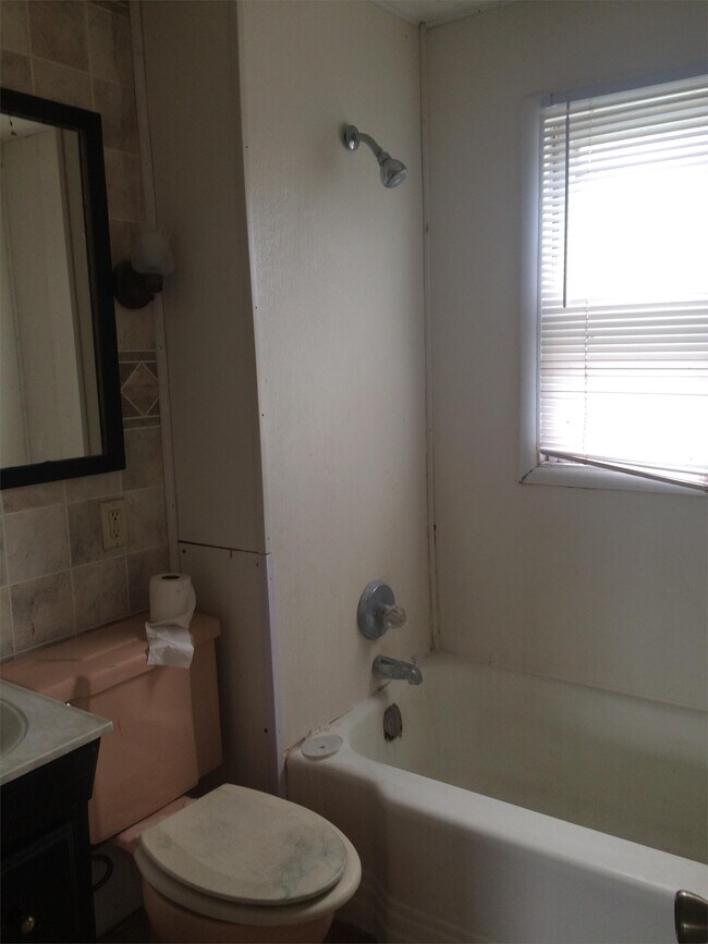 Building Photo - 1235 W Mullan Ave