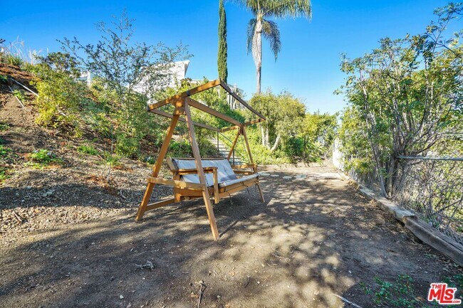 Building Photo - 16210 Bertella Dr