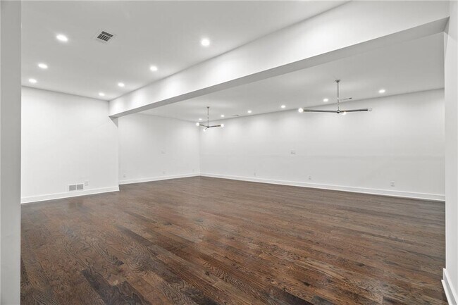 Building Photo - 19 Spruell Springs Rd