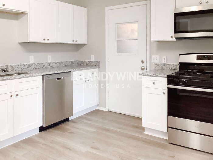 Building Photo - 2472 Westhill Ct NW