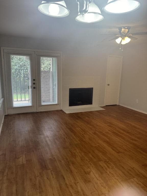 Building Photo - 2300 Balsam Dr