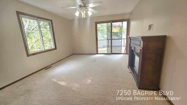 Building Photo - 7250 Bagpipe Blvd