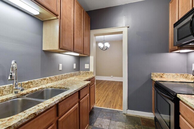 Building Photo - 1204 Harmon Pl