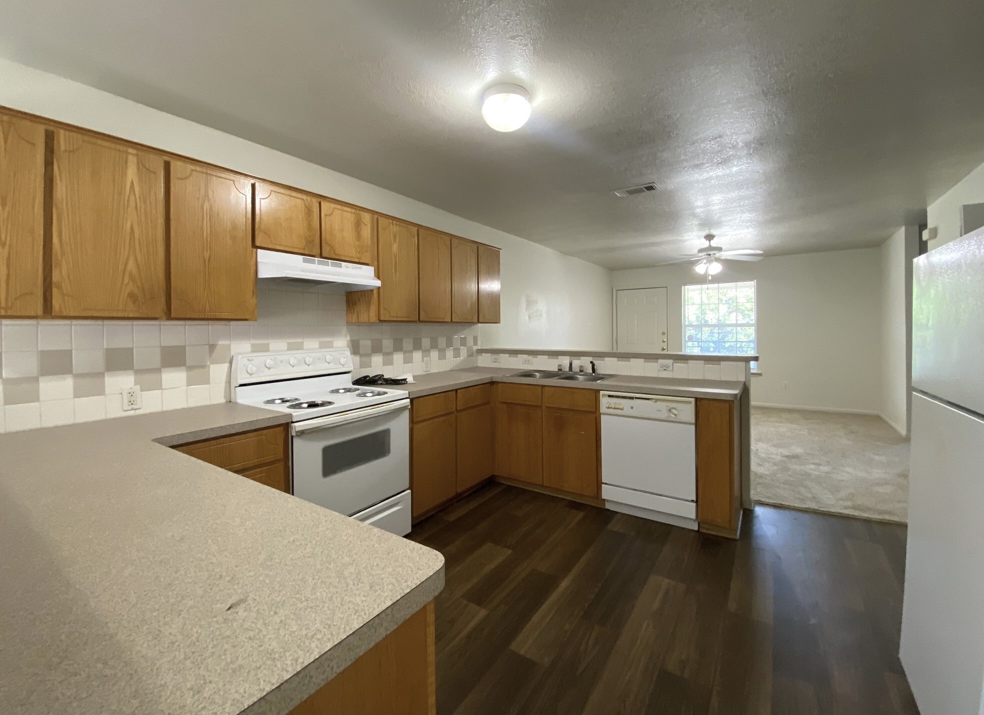 Building Photo - 330 S 40th St