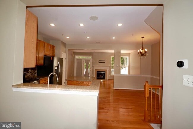 Building Photo - 25323 Damascus Park Terrace