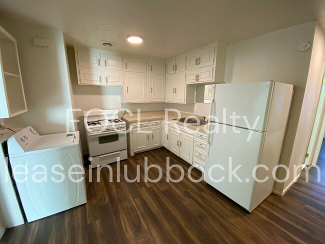 Building Photo - 1308 61st St
