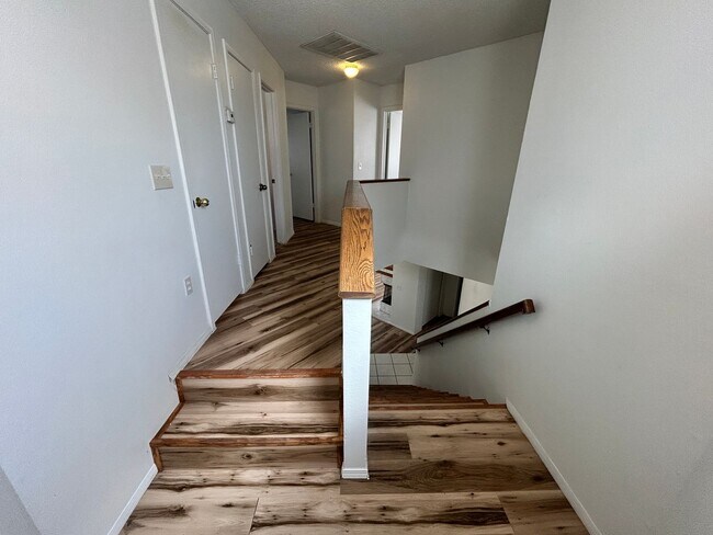 Building Photo - Charming 3 bed / 2.5 bath Gilbert Home wit...