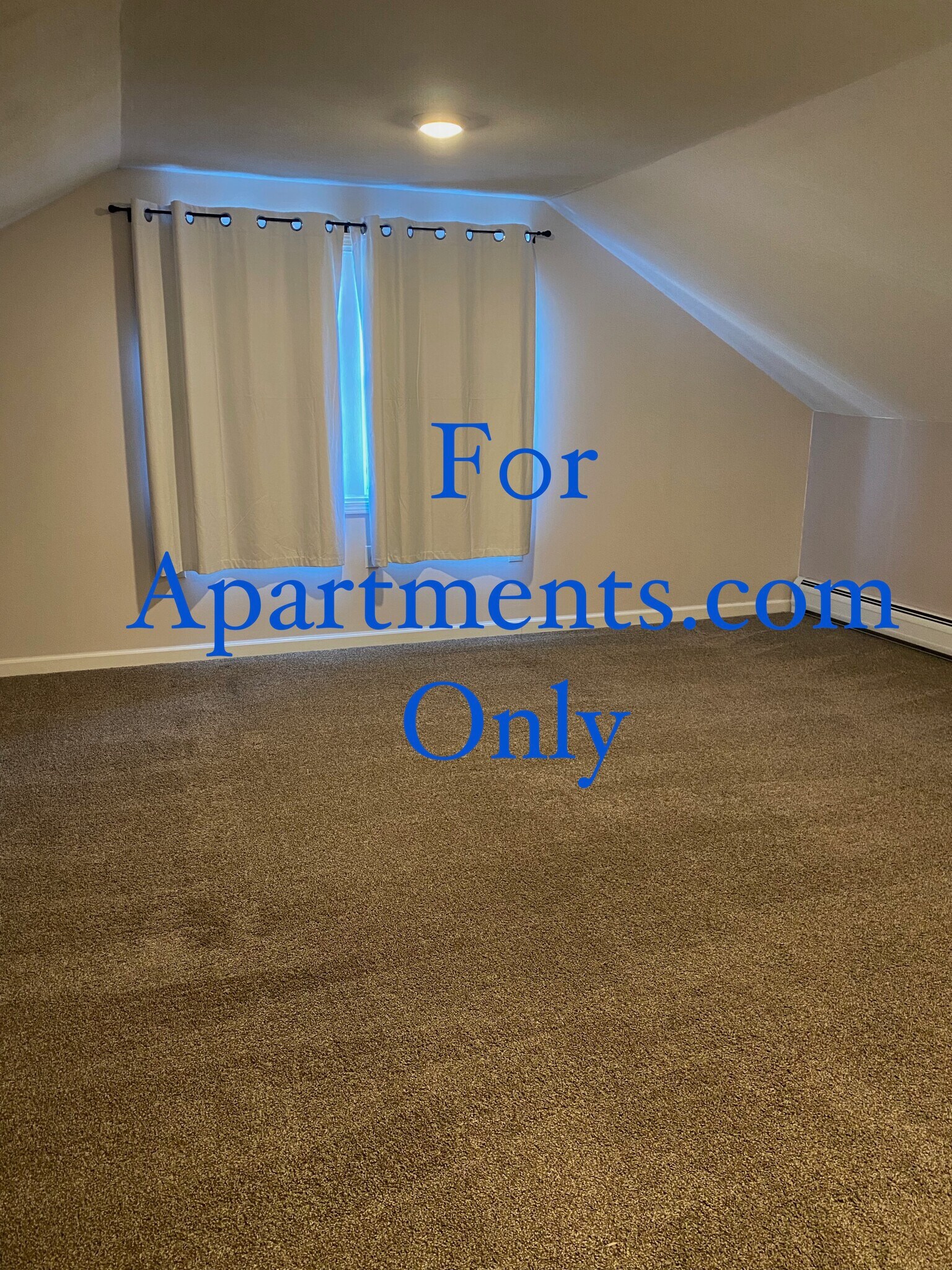 Building Photo - 105 Hunt Ave