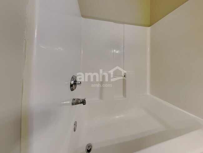 Building Photo - 2713 Bending Elm Dr