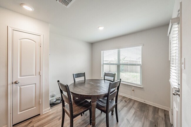 Building Photo - 8313 Buck Mountain Pass